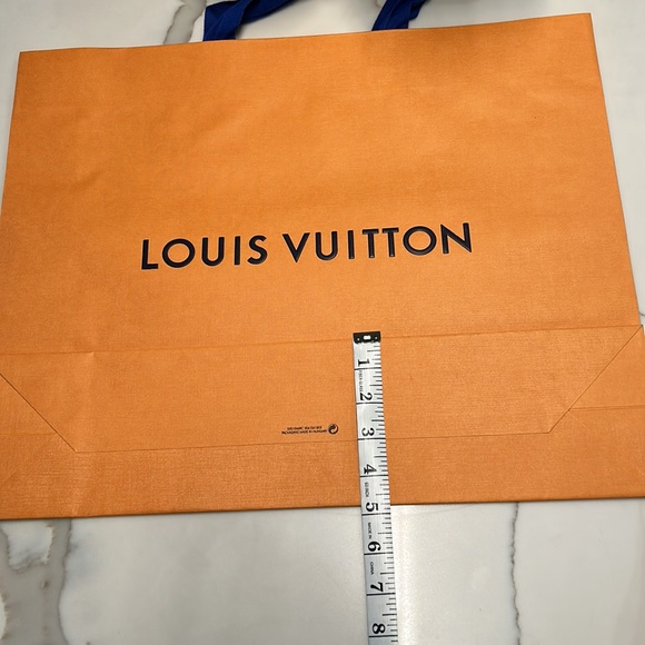 Louis Vuitton bag - Picture 3 of 3